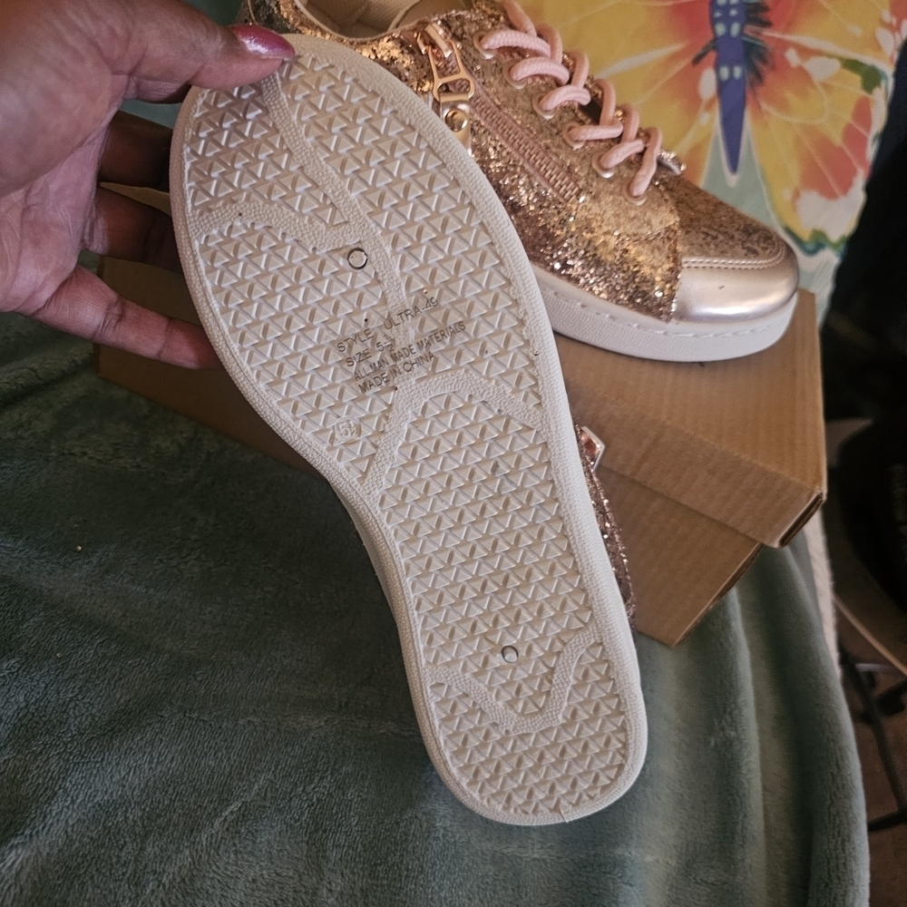 Forever Link Gold Glitter Sneakers - Picture 3 of 8